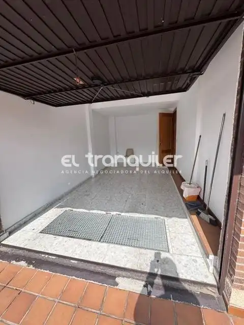 Villa con giardino in affitto a Calle De las hayas, imagen 8