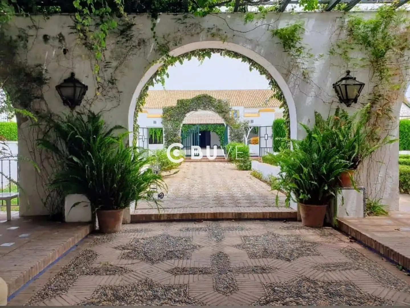 Jardí de Casa o xalet en venda en Espartinas amb Terrassa i Moblat