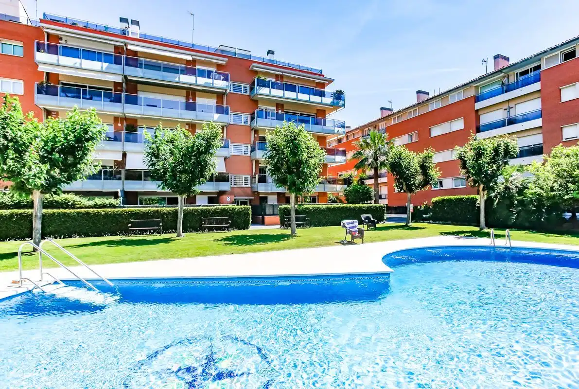 Piscina de Ático en venta en Sitges con Aire acondicionado, Calefacción y Piscina comunitaria