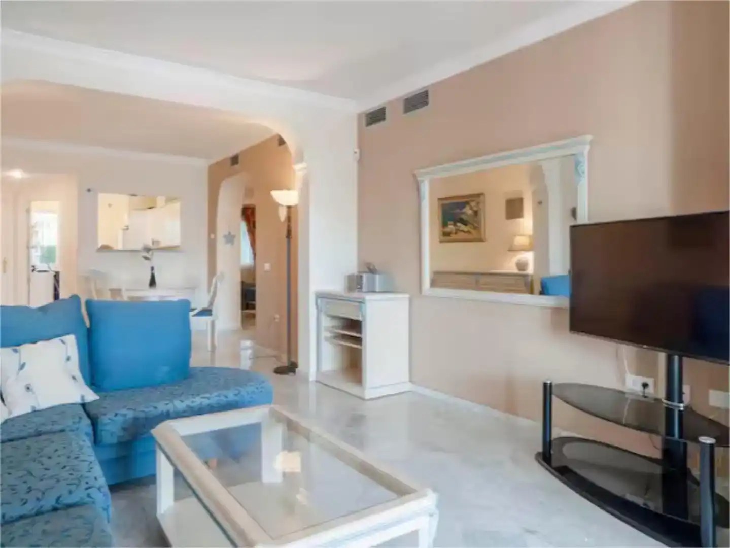 Living room of Flat for rent in Mijas  with Air Conditioner, Swimming Pool and Balcony