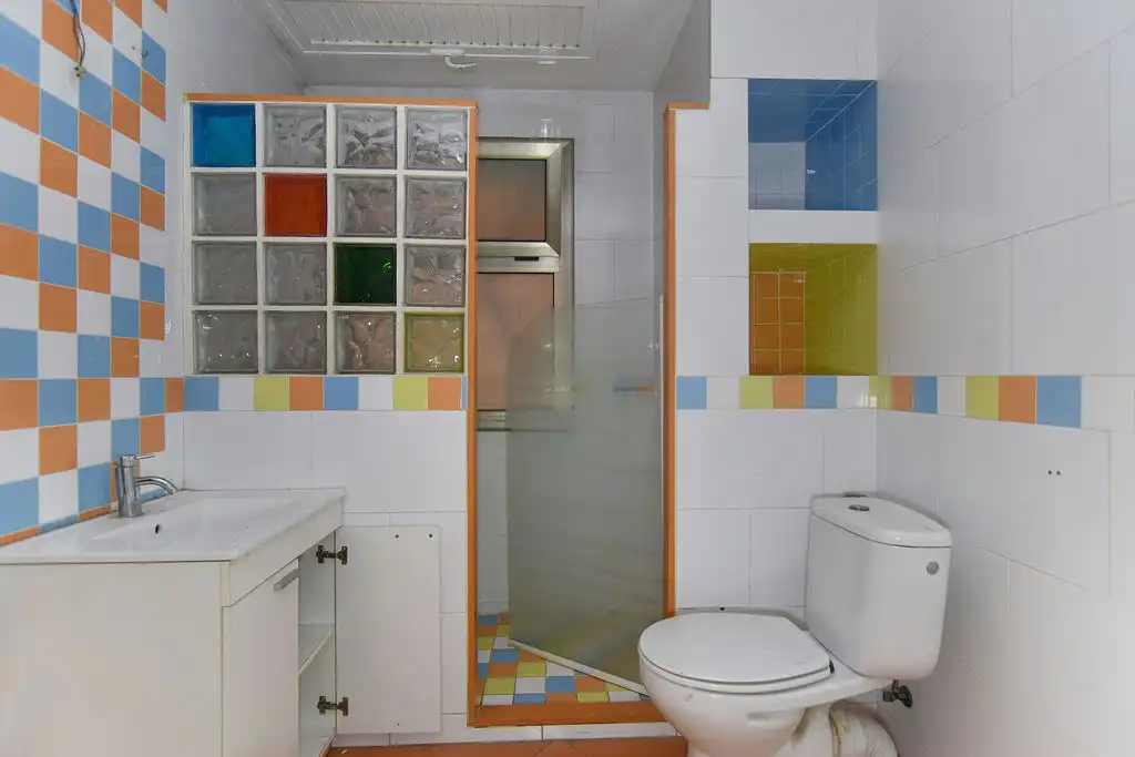 Bany de Casa o xalet en venda en Barcelona