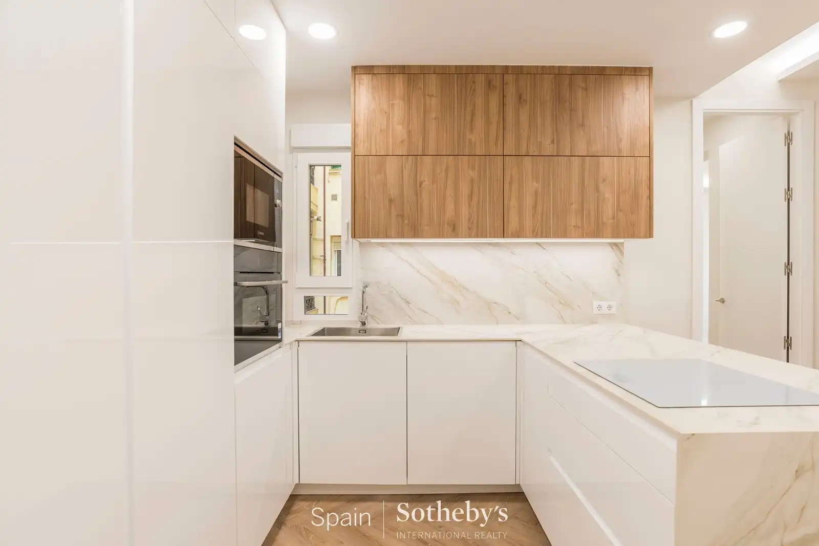 Cocina de Apartamento en venta en Madrid con Aire acondicionado, Calefacción y Trastero