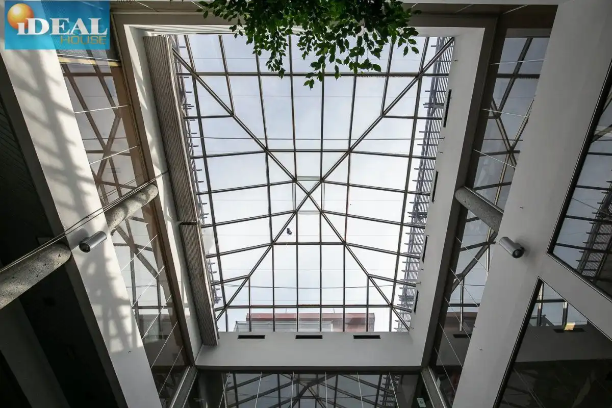 Gebäude zum Verkauf in Parque Lagos