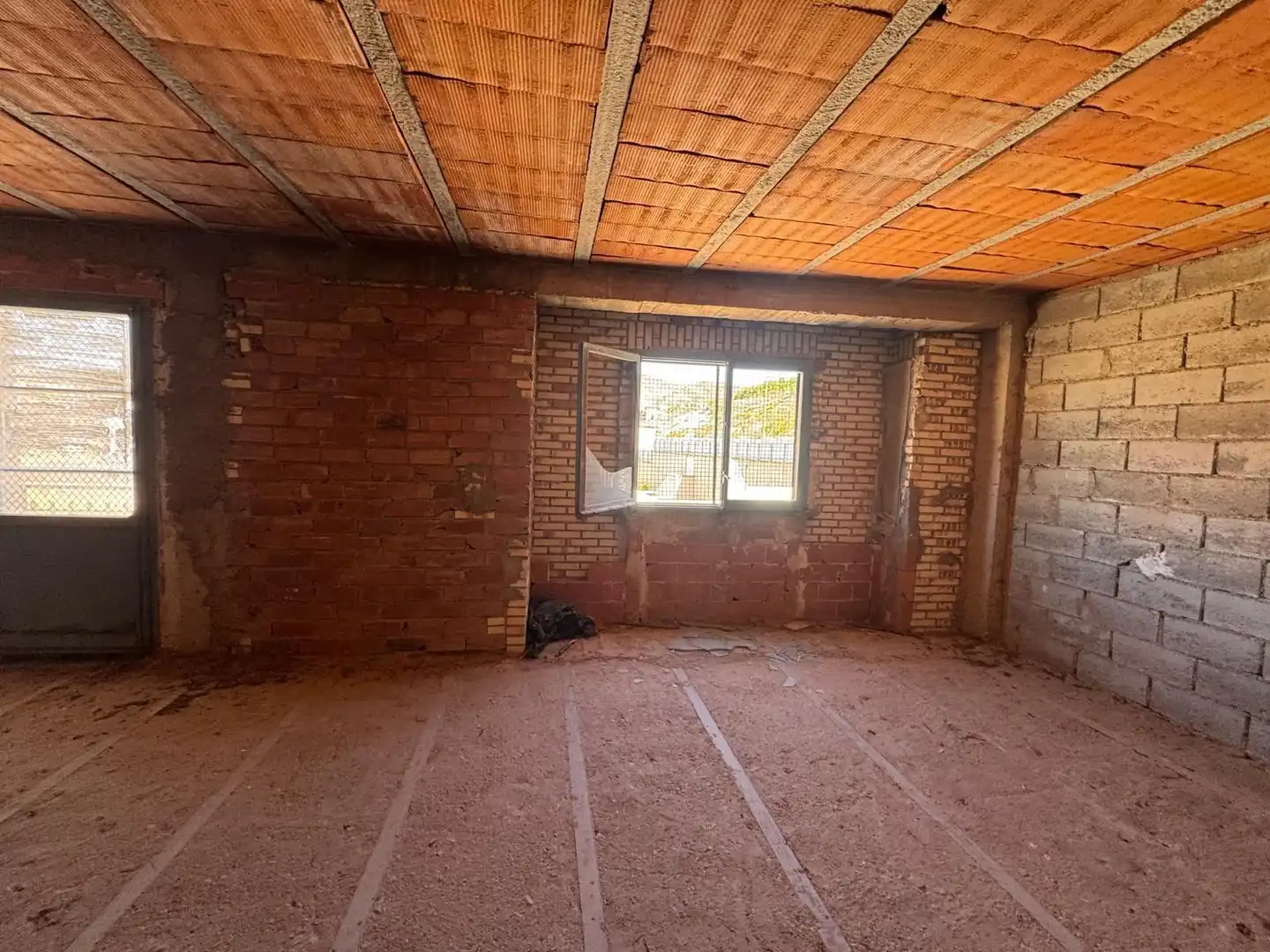 Nave industrial en venta en Illueca