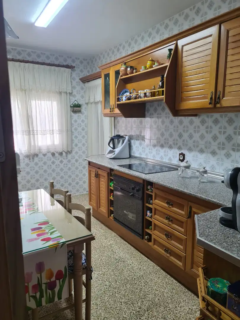 Cuina de Pis en venda en Vélez-Málaga amb Aire condicionat, Terrassa i Moblat