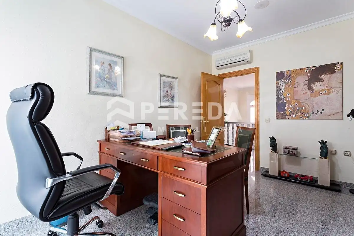 Casa adosada en venta en Roquetas de Mar con Aire acondicionado, Jardín privado y Terraza