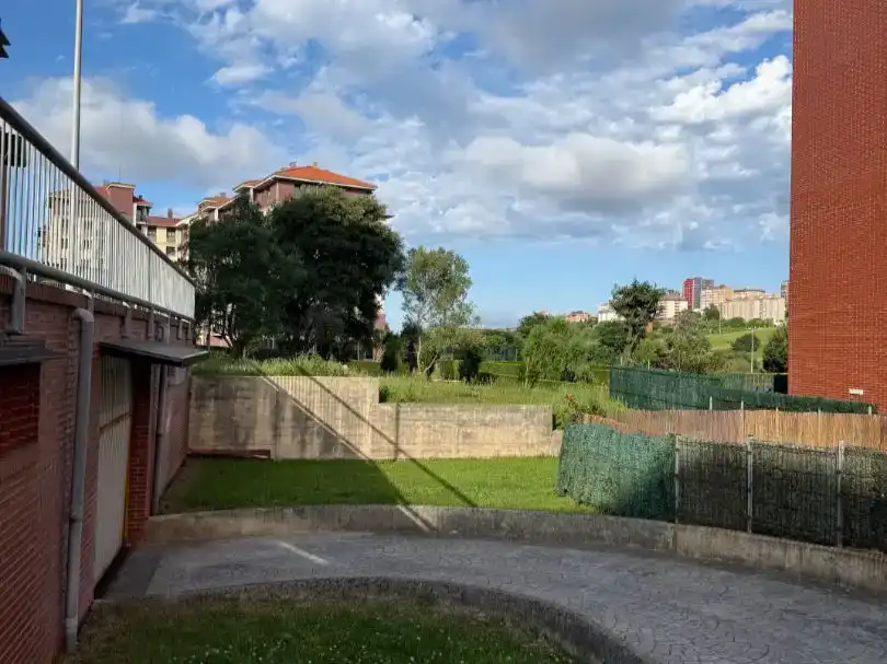 Piso en venta en Santander con Balcón