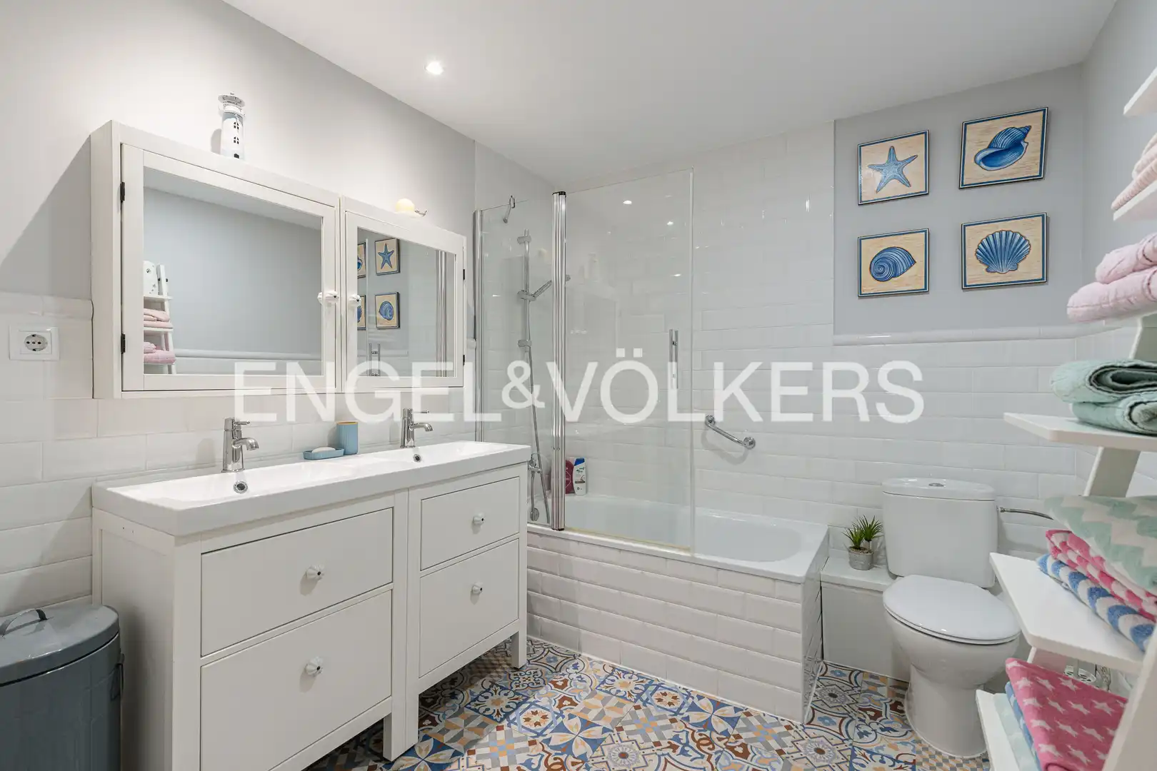 Bathroom of Flat for sale in Zona Monte El Pilar
