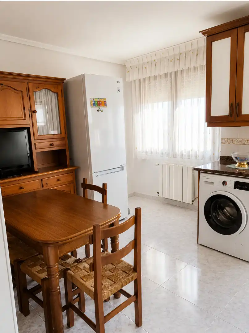 Cocina de Piso de alquiler en Suances con Calefacción, Terraza y Amueblado