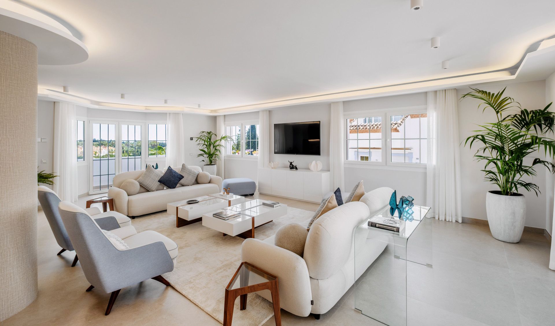 Sala d'estar de Àtic en venda en Marbella amb Aire condicionat, Terrassa i Piscina