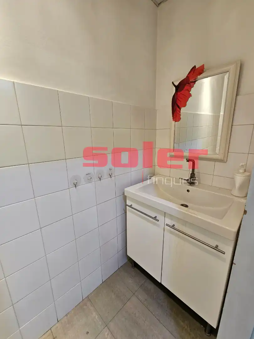 Bany de Local de lloguer en Sant Cugat del Vallès amb Aire condicionat