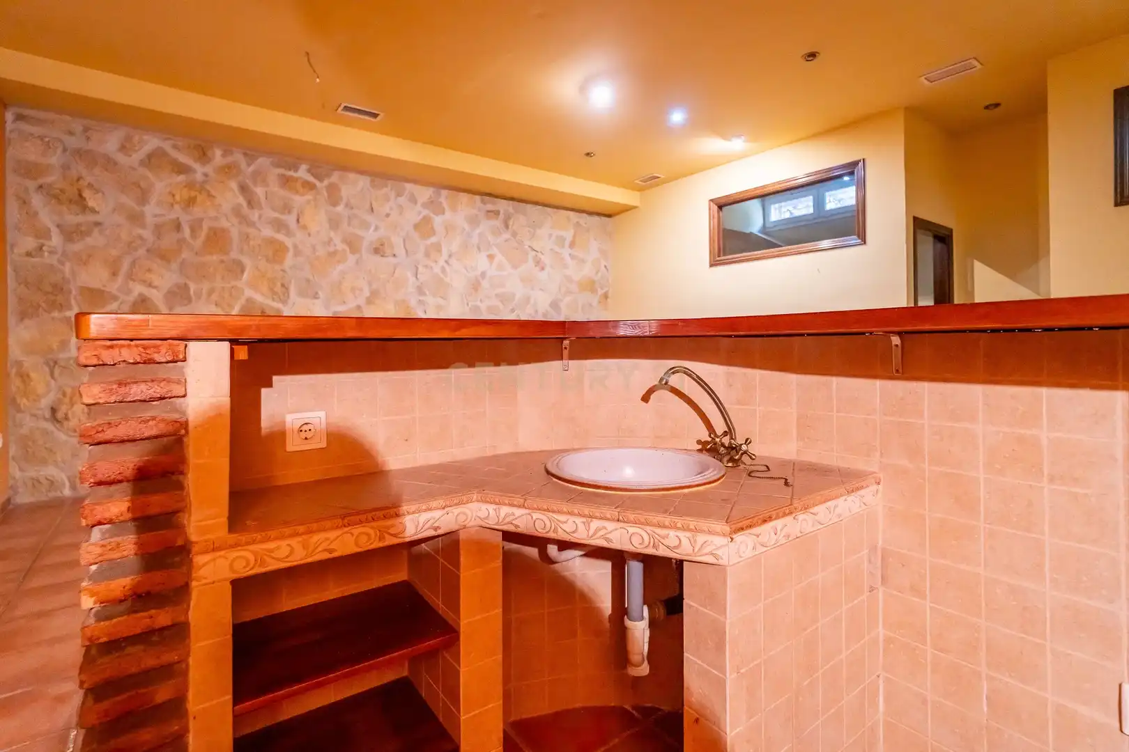 Houses for sale in Málaga  with Air Conditioner, Private garden and Storage room