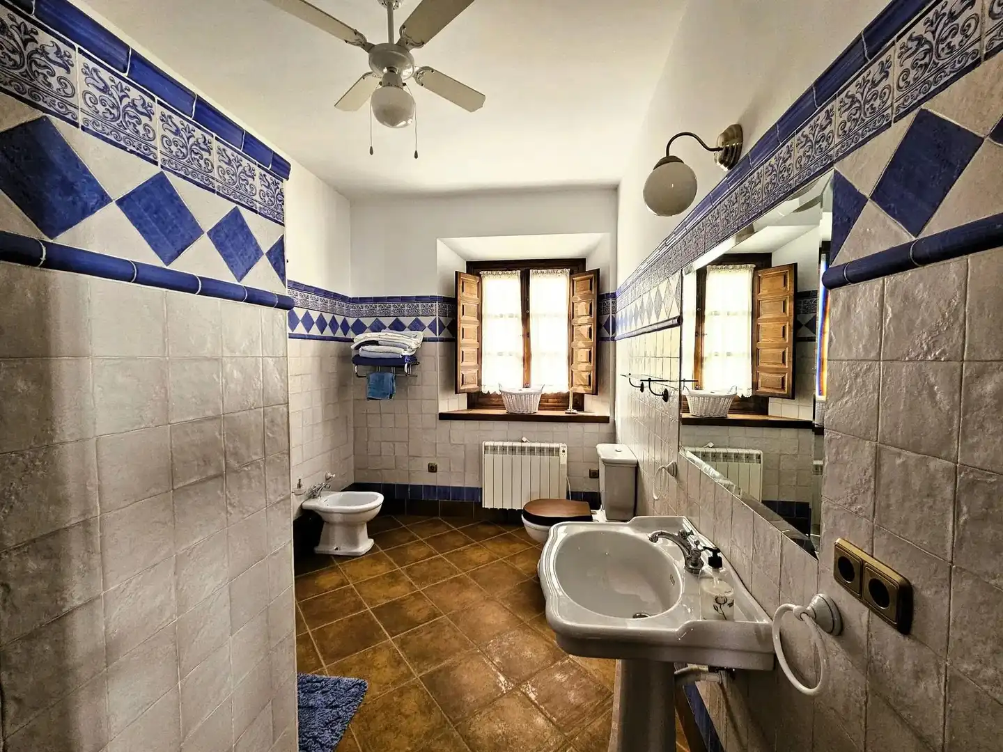 Country house with pool for sale in Villanueva de Tapia, imagen 41
