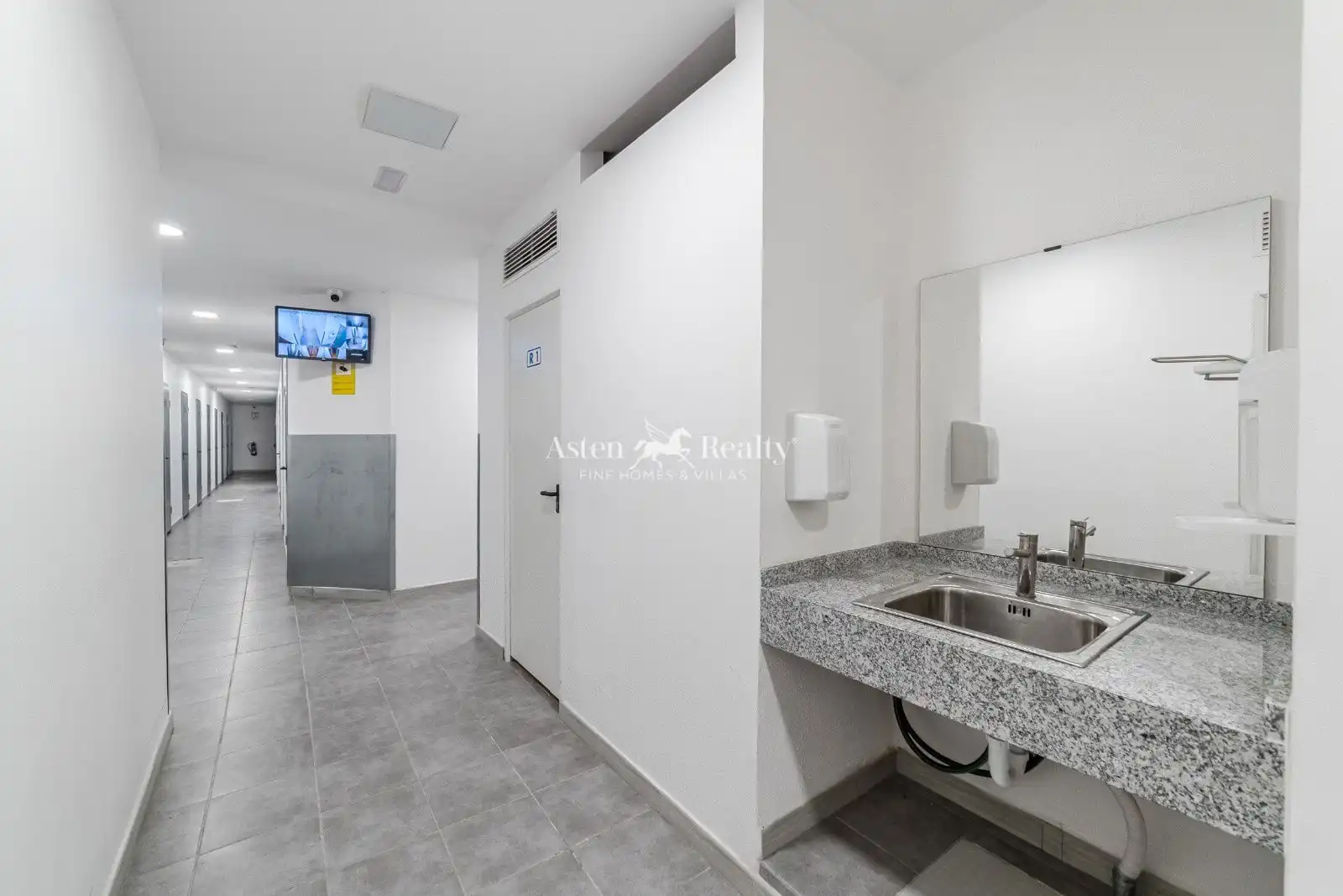 Local comercial en venda a Betancourt y Molina, imagen 5