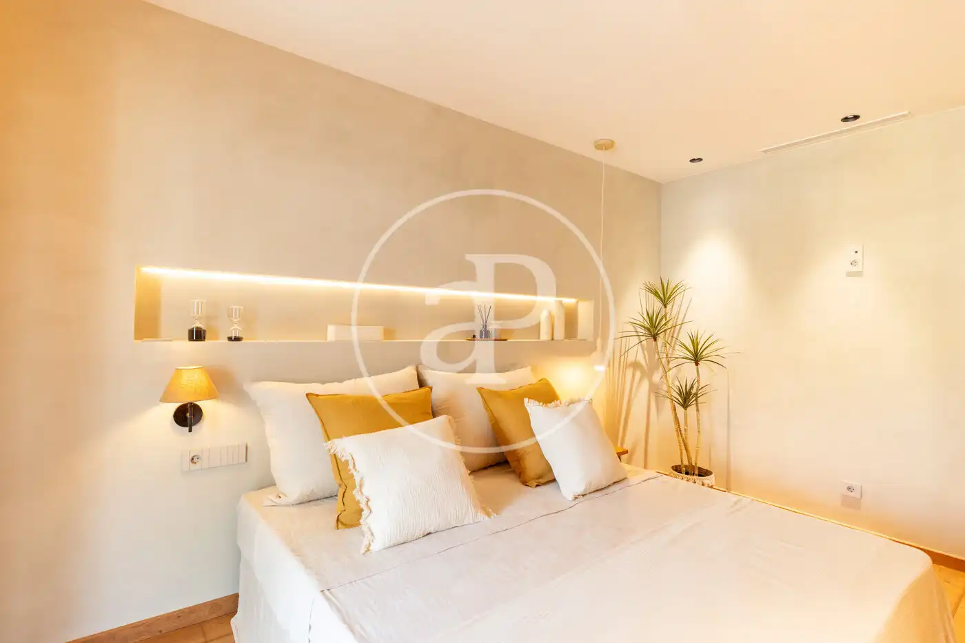 Piso con terraza en venta en Ronda de la Univ., imagen 34