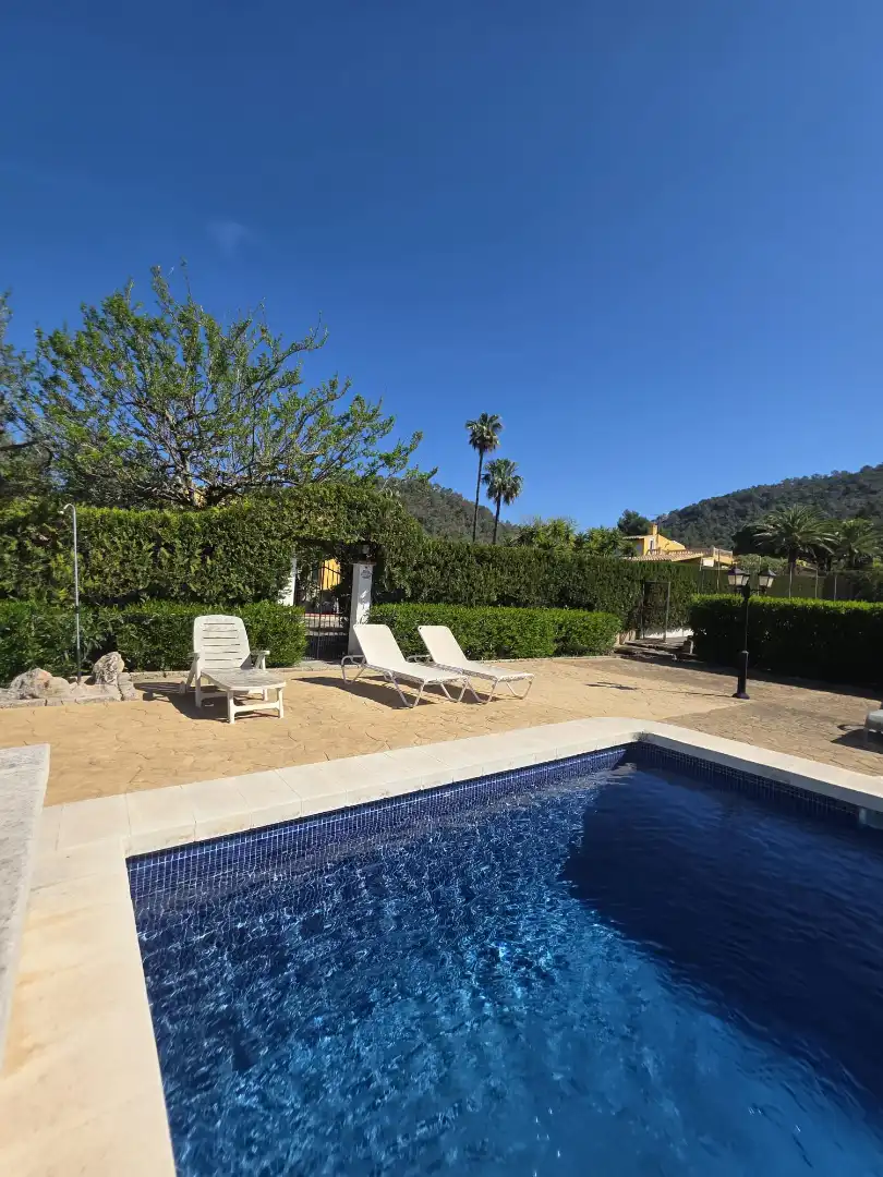 Schwimmbecken von Haus oder Chalet zum Verkauf in Bunyola mit Klimaanlage, Heizung und Privatgarten