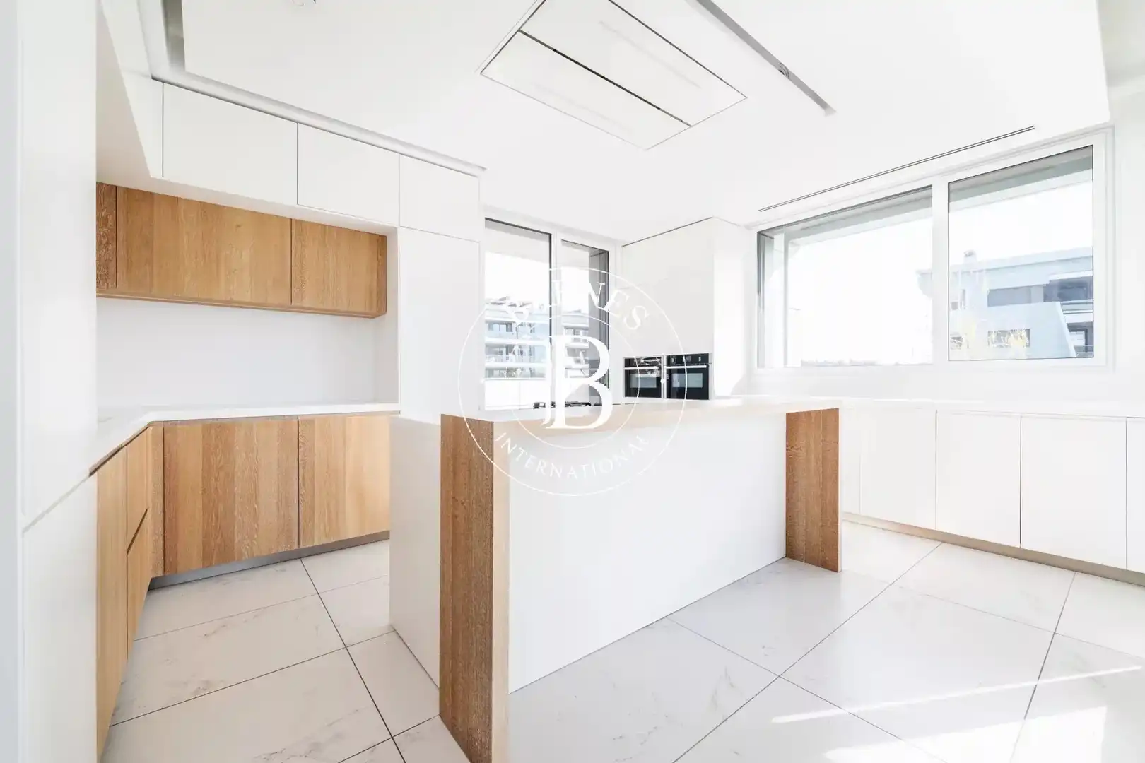 Kitchen of Flat for rent in Pozuelo de Alarcón  with Air Conditioner, Heating and Terrace
