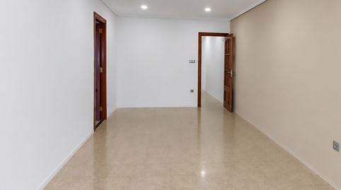 Foto 3 de Piso en venta en Carrer de Caldetes, Estruch - Eixample, El Prat de Llobregat