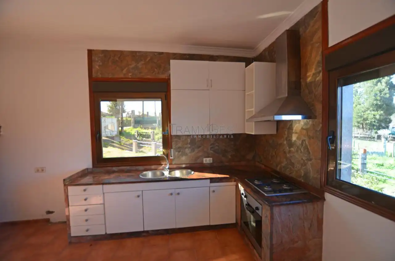 Cuina de Casa o xalet en venda en Tomiño amb Jardí privat, Terrassa i Traster