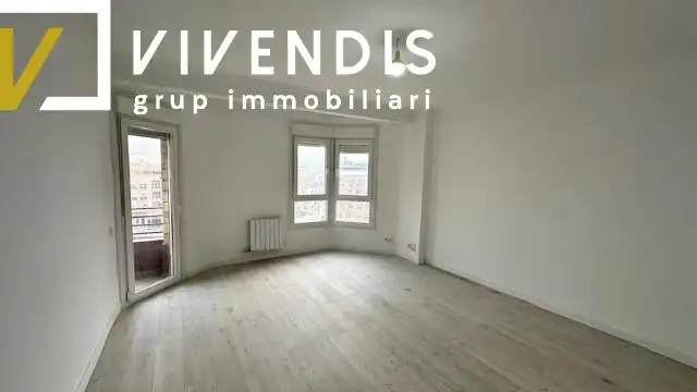 Piso con terraza en venta en Calle BALMES, imagen 8