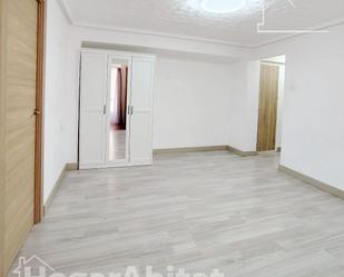 Bedroom of Flat for sale in  Valencia Capital  with Balcony