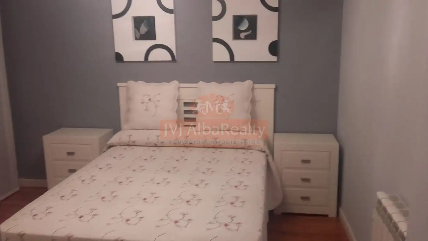 Habitación de Casa adosada de alquiler en Albacete con Aire acondicionado, Calefacción y Jardín privado