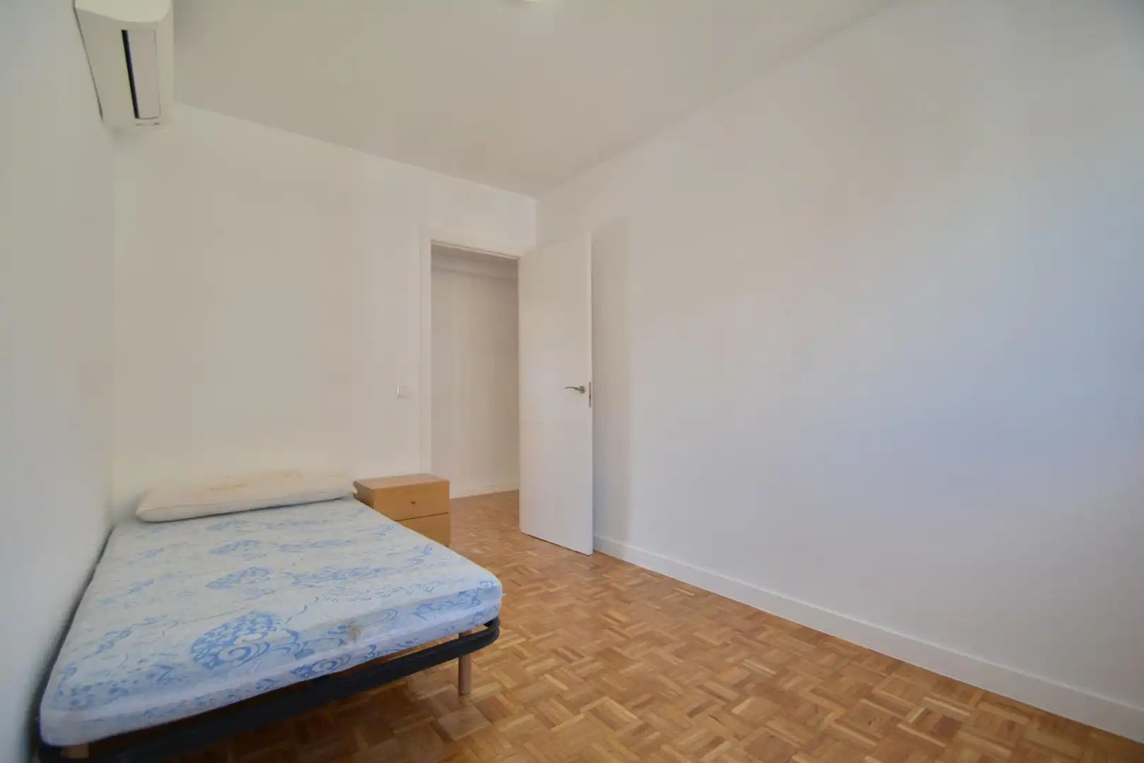 Schlafzimmer von Wohnung zur Miete in Fuencarral - El Pardo