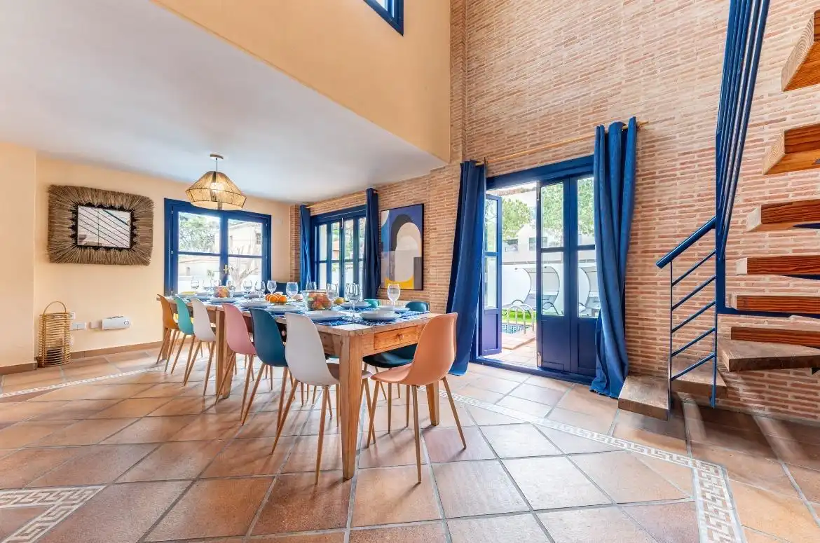 Menjador de Casa o xalet en venda en Alicante / Alacant amb Jardí privat, Terrassa i Traster
