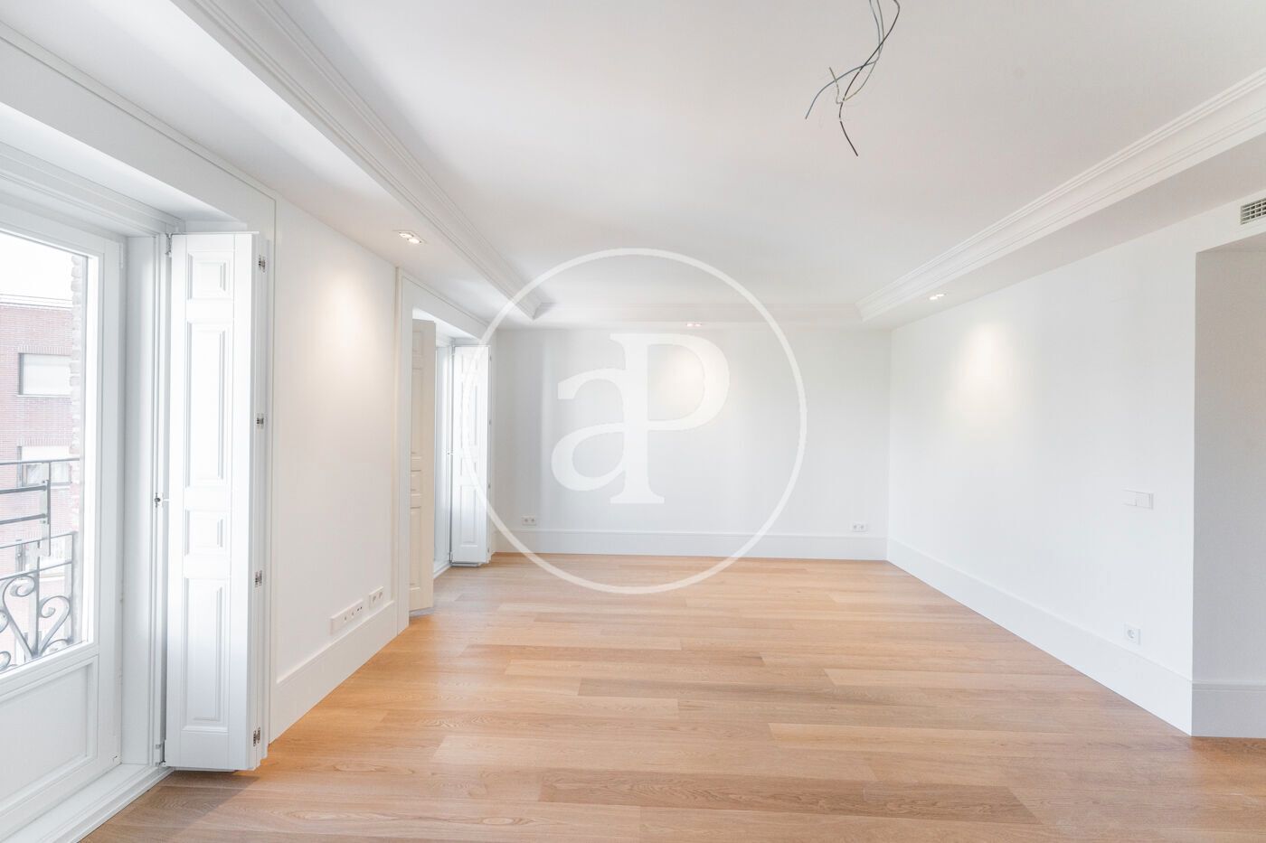 Living room of Flat to rent in  Madrid Capital  with Air Conditioner, Heating and Storage room