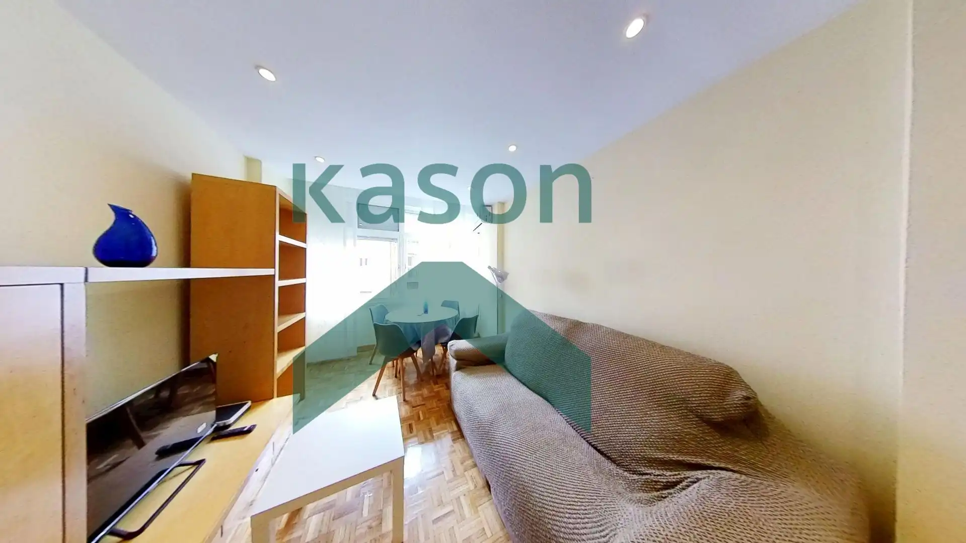 Living room of Flat for sale in  Madrid Capital  with Air Conditioner, Heating and Furnished