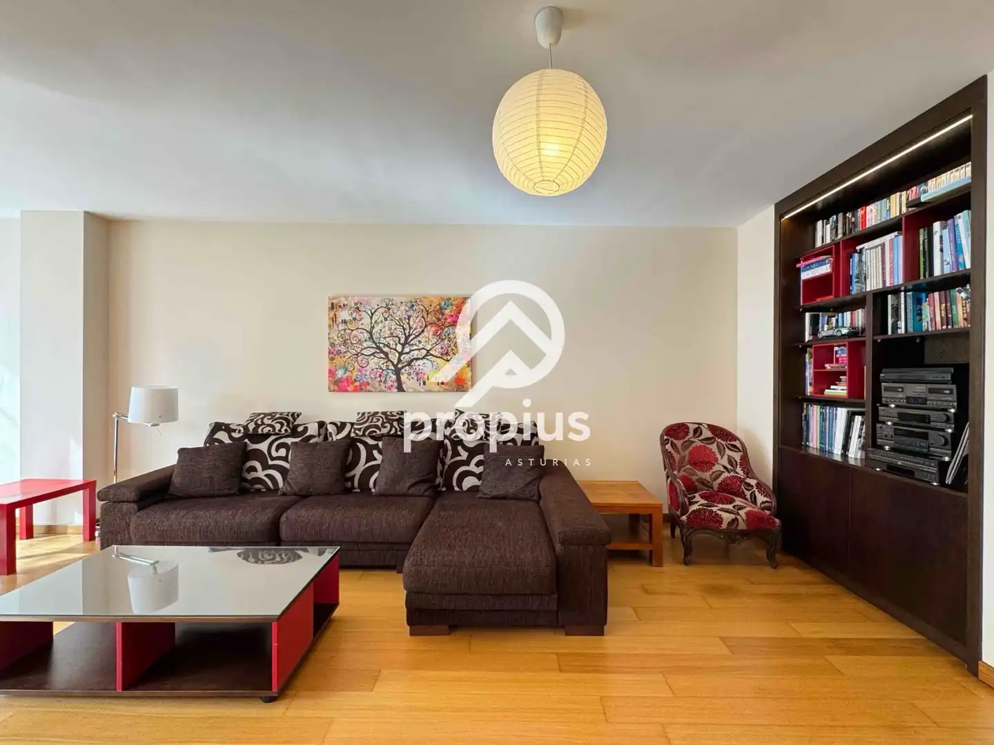 Wohnzimmer von Einfamilien-Reihenhaus zum Verkauf in Llanes mit Heizung und Möbliert