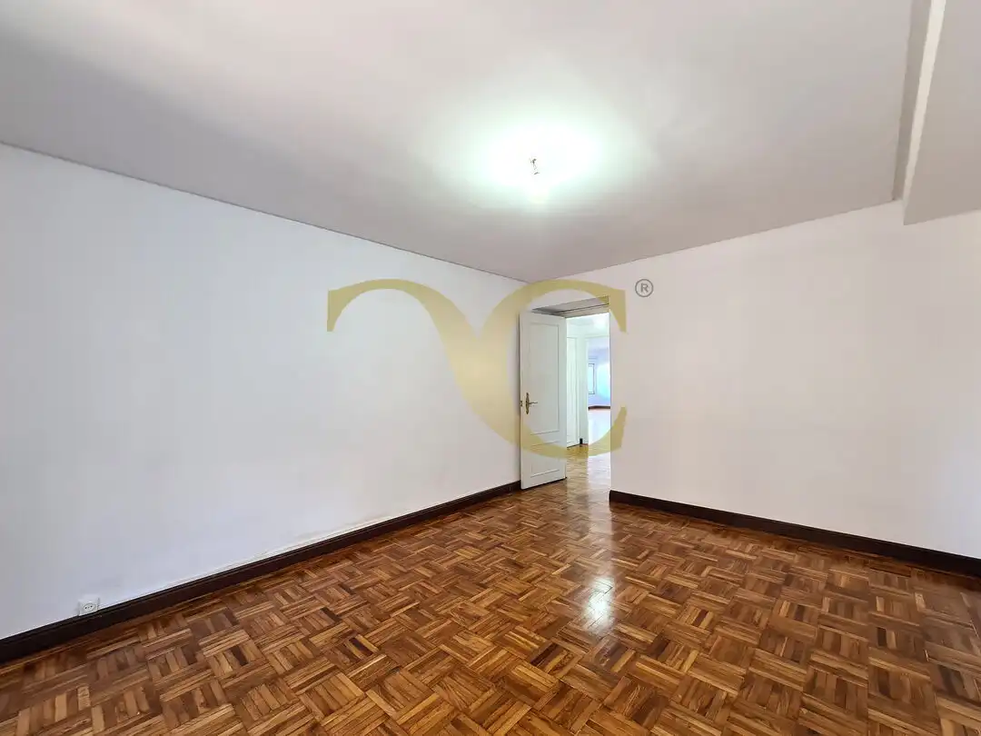 Sala d'estar de Pis en venda en Gijón  amb Calefacció i Terrassa