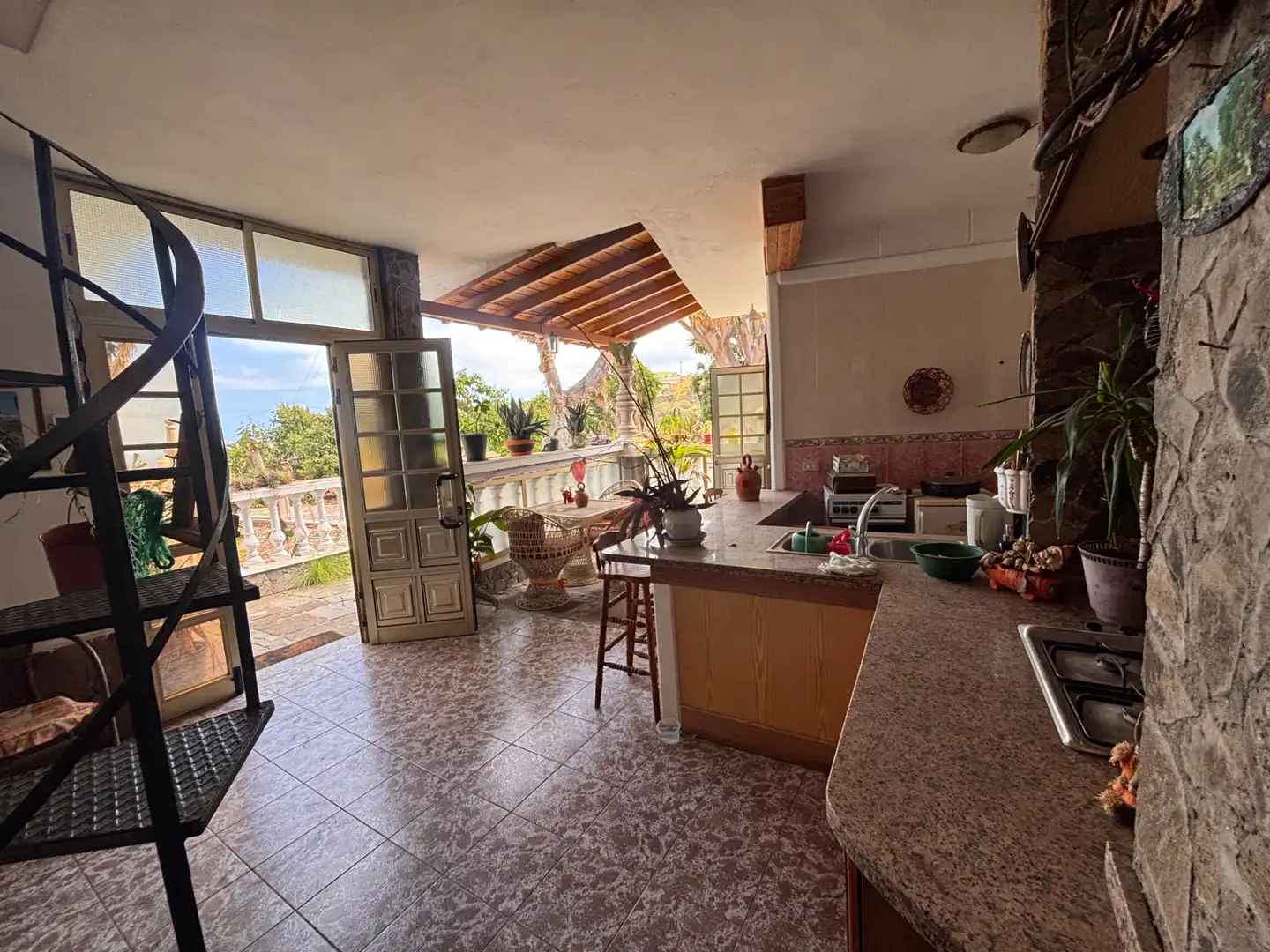 Cuina de Casa o xalet en venda en Icod de los Vinos amb Jardí privat, Terrassa i Traster