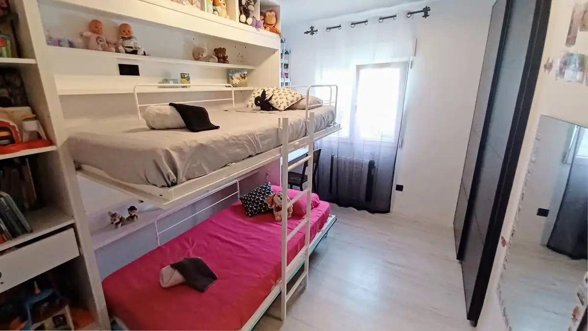 Dormitori de Apartament en venda en Pilar de la Horadada amb Aire condicionat i Traster