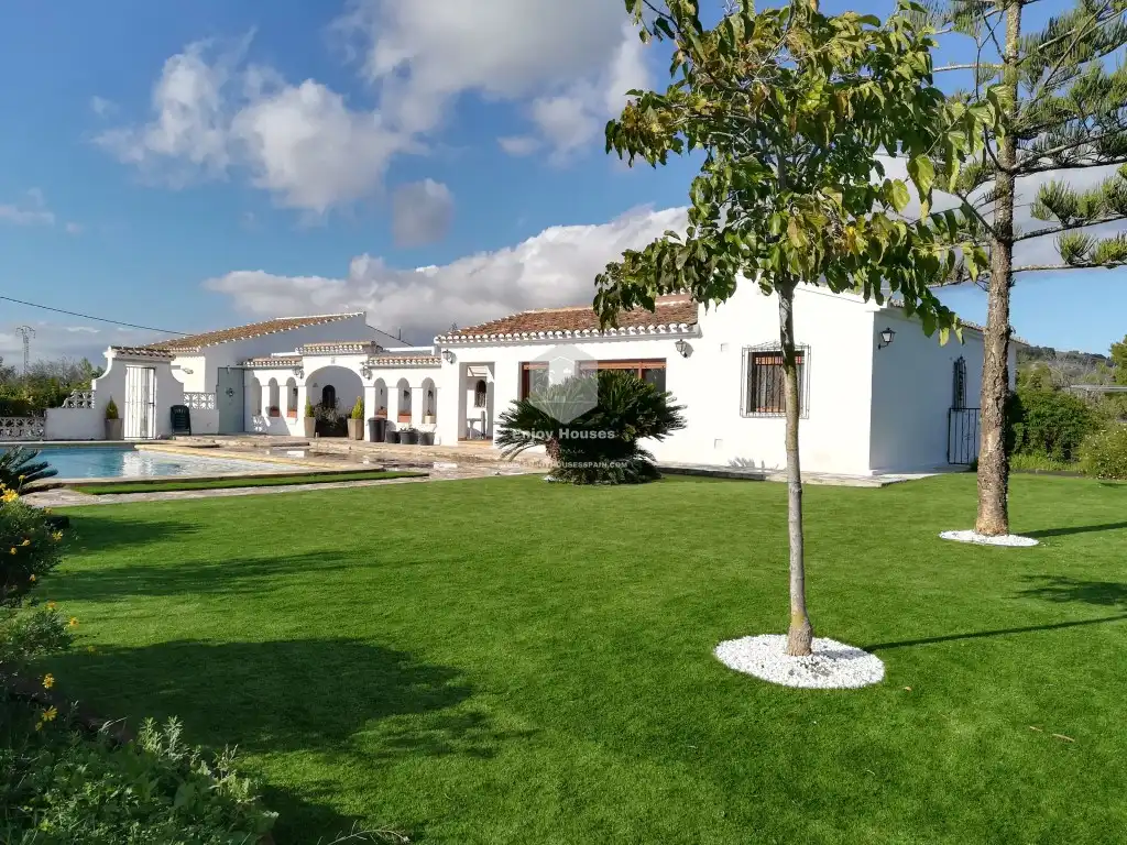 Casa o xalet en venda a Partides comunes - Adsubia
