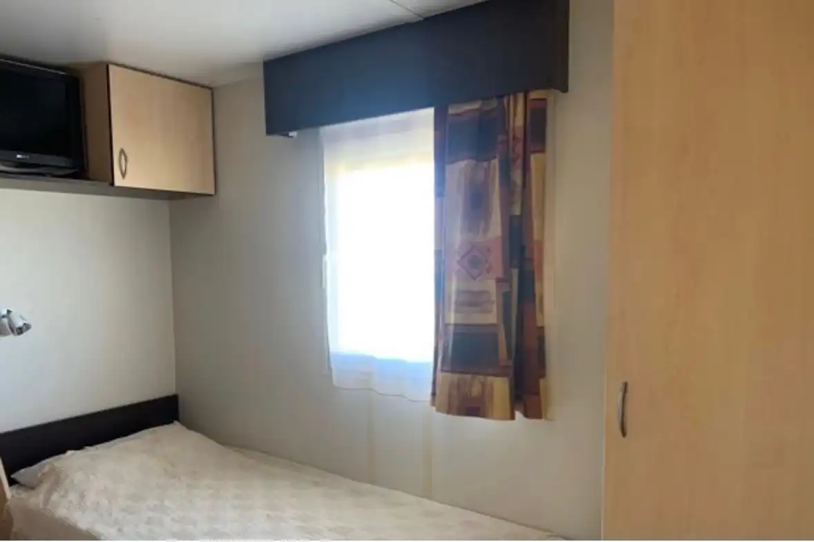 Dormitori de Casa o xalet en venda en Santas Martas amb Aire condicionat, Calefacció i Jardí privat