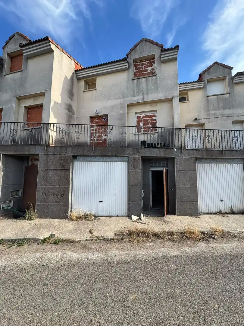 Exterior view of Houses for sale in Cabezón de Pisuerga, Valladolid