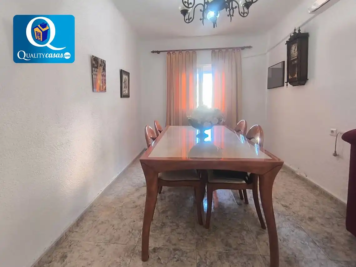 Menjador de Apartament en venda en Alicante / Alacant amb Aire condicionat i Calefacció
