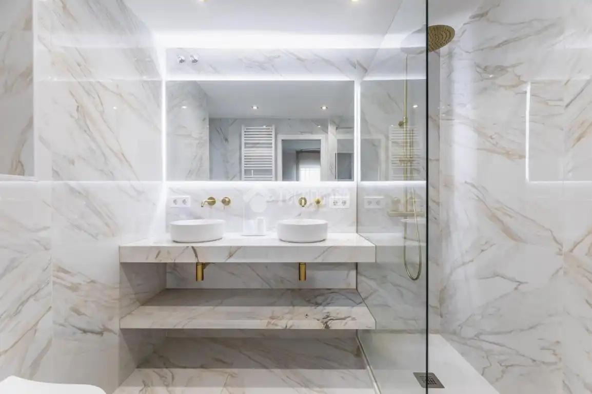 Baño de Piso en venta en Torrelodones con Calefacción, Terraza y Piscina comunitaria