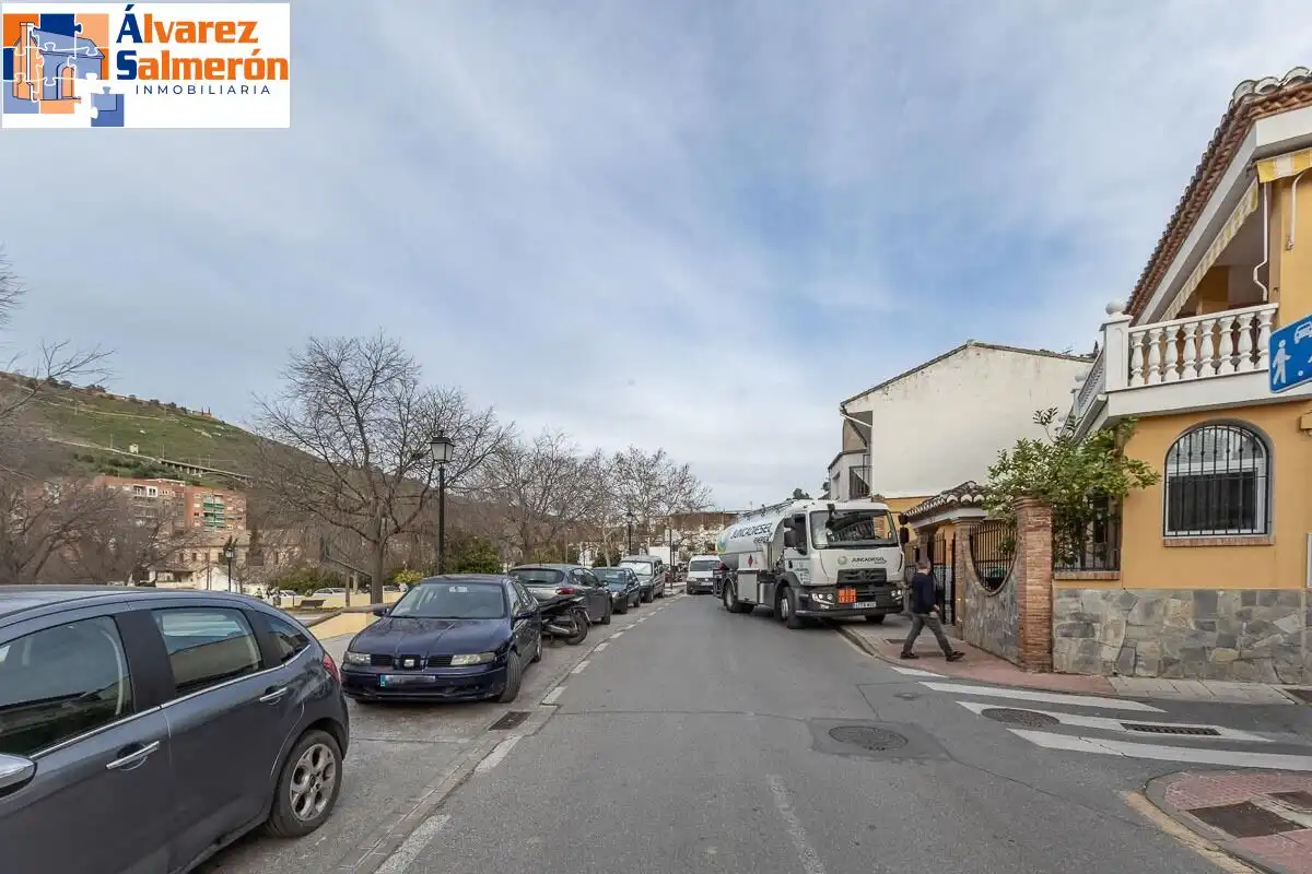 Exterior view of Houses for sale in Granada  with Air Conditioner, Heating and Terrace