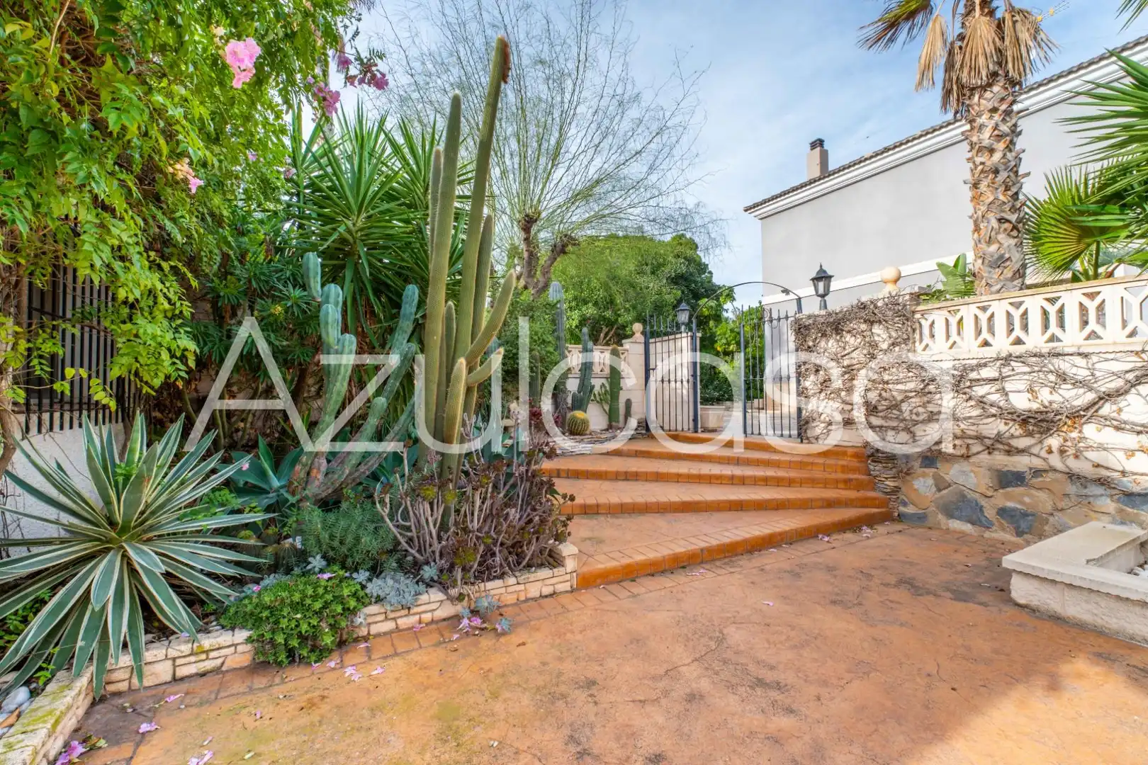 Jardí de Casa o xalet en venda en Alicante / Alacant amb Aire condicionat, Jardí privat i Terrassa