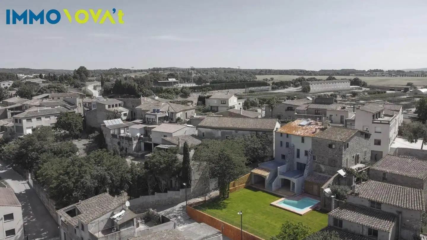 Adossat amb piscina en venda a Carrer Major, imagen 3