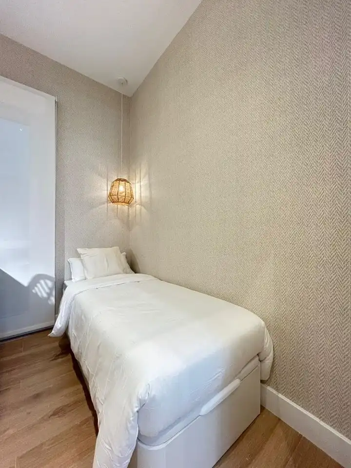 Schlafzimmer von Erdgeschoss zum Verkauf in Madrid