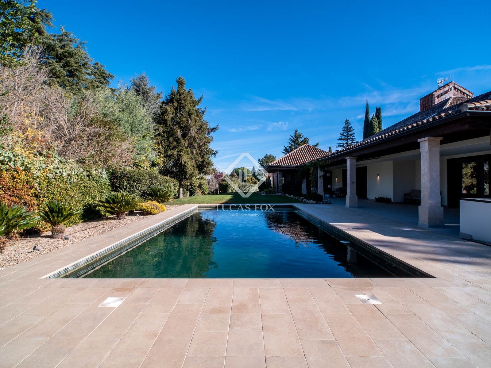 Swimming pool of House or chalet for sale in La Moraleja  with Private garden, Terrace and Swimming Pool