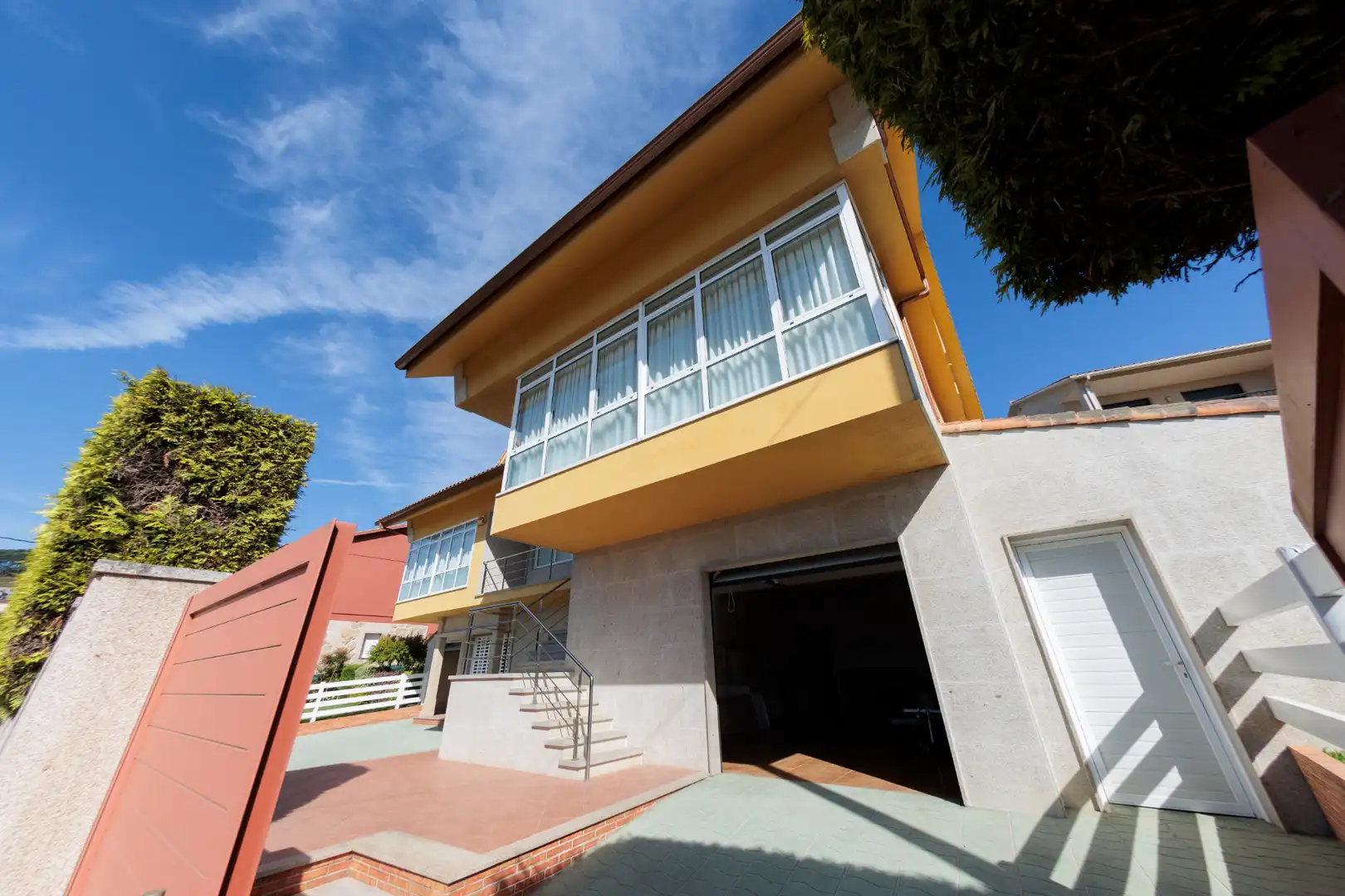 Vista exterior de Casa o chalet en venta en Vigo  con Jardín privado, Parquet y Terraza