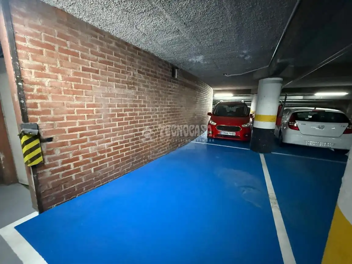 Parking de Piso en venta en Madrid con Calefacción