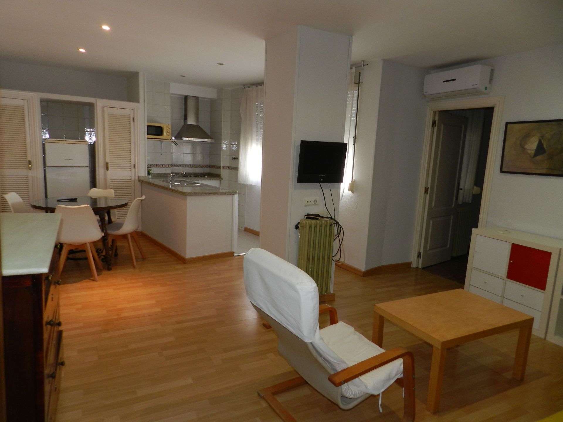 Sala d'estar de Pis de lloguer en Linares amb Aire condicionat, Calefacció i Moblat