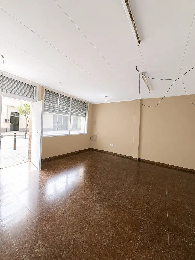 Local comercial en venda a Carrer d'Almeria, imagen 3