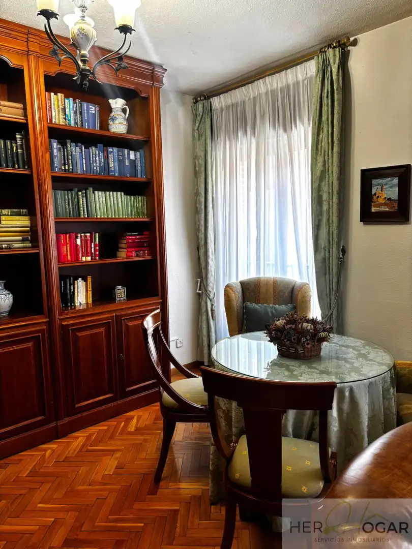 Sala d'estar de Pis en venda en Toledo amb Aire condicionat, Calefacció i Parquet