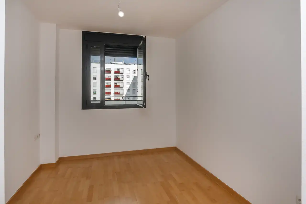 Dormitori de Pis en venda en Barcelona amb Aire condicionat, Terrassa i Traster